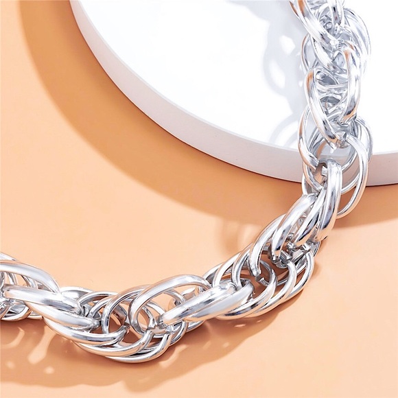 ⚜️[𝟯𝟬%𝗢𝗙𝗙|𝗯𝘂𝗻𝗱𝗹𝗲𝘀 𝟯+]⚜️Big Link Silver Choker NEW - Picture 3 of 10